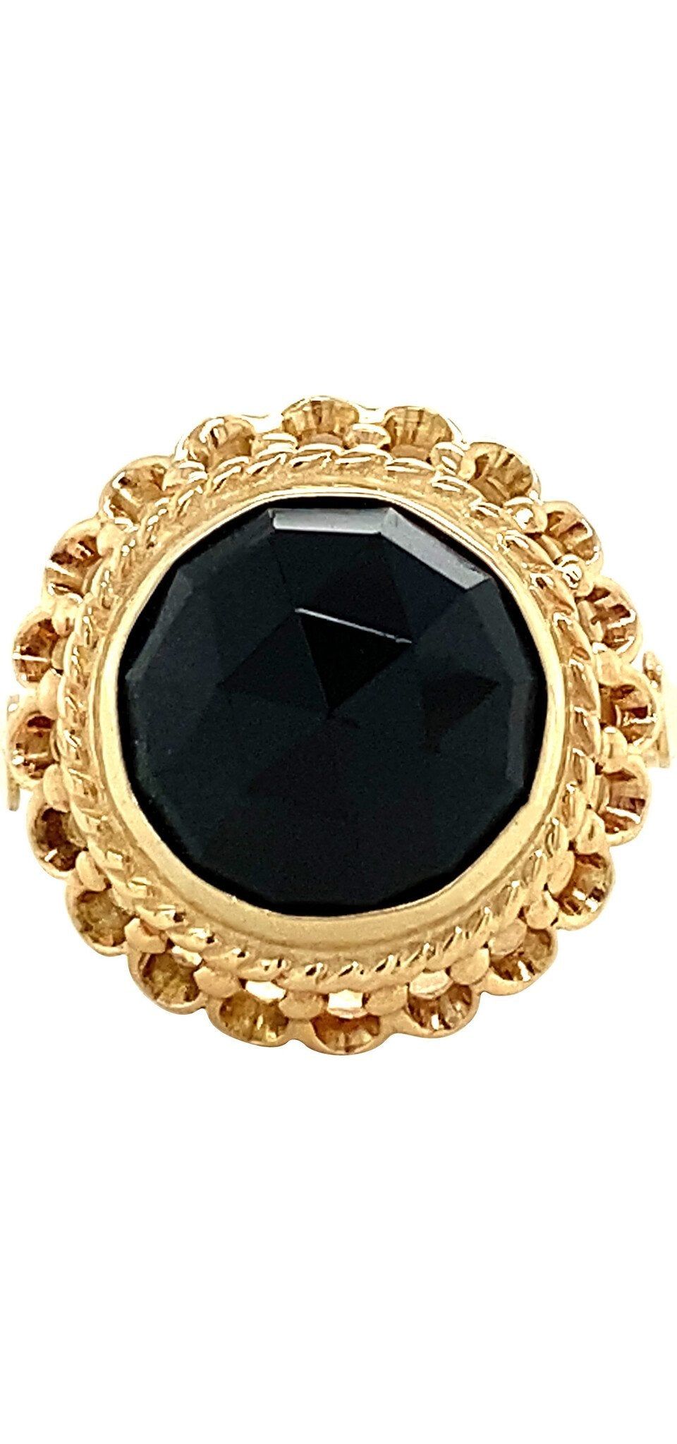 Vintage 14K Gold Ring with Garnet